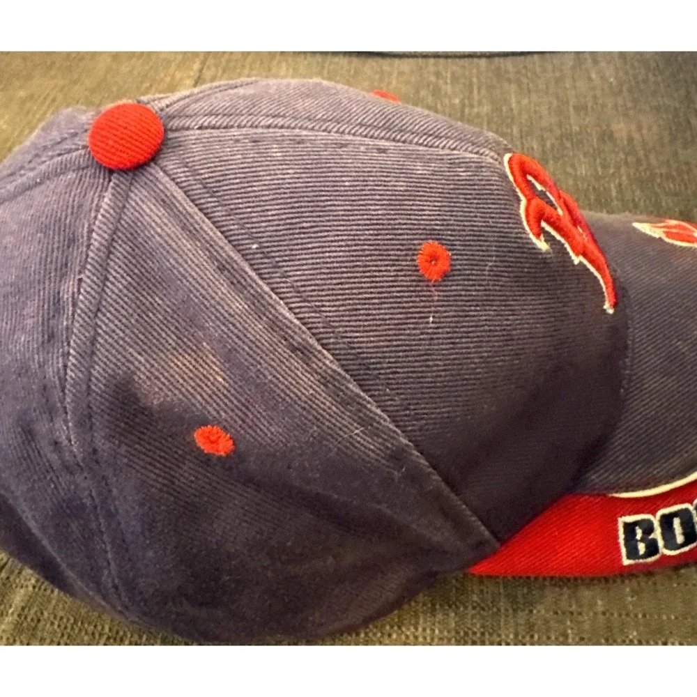 Boston Red Sox MLB Genuine Merchandise, Adjustable Strapback Hat‎ Cap Socks